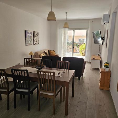 Zom Holiday Apartment Paphos Luaran gambar