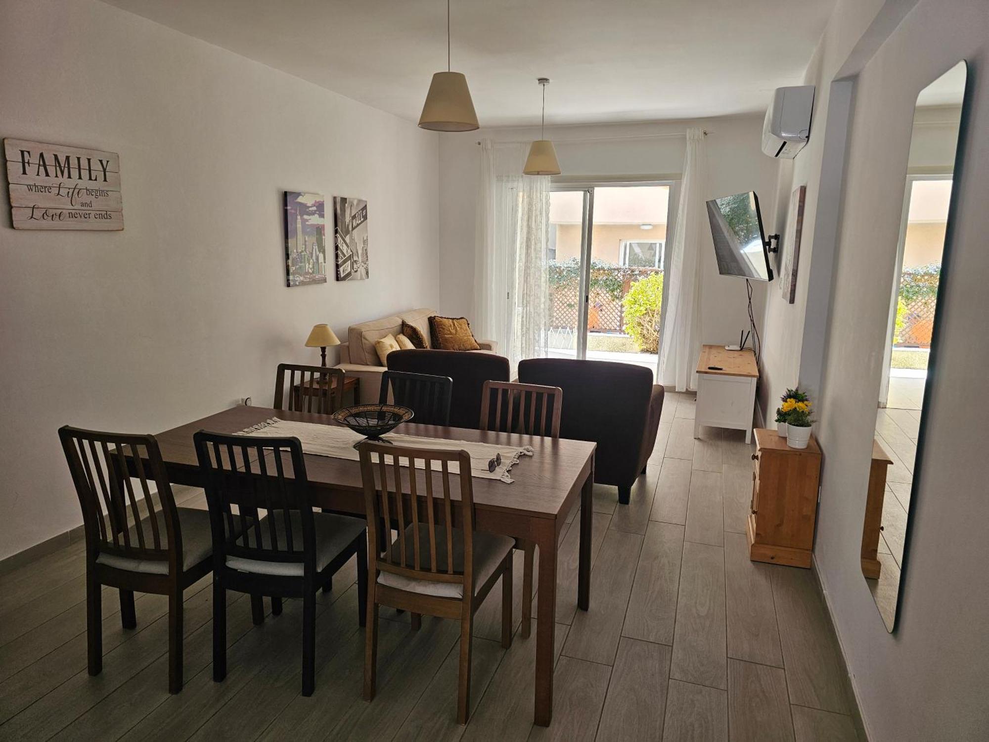 Zom Holiday Apartment Paphos Luaran gambar